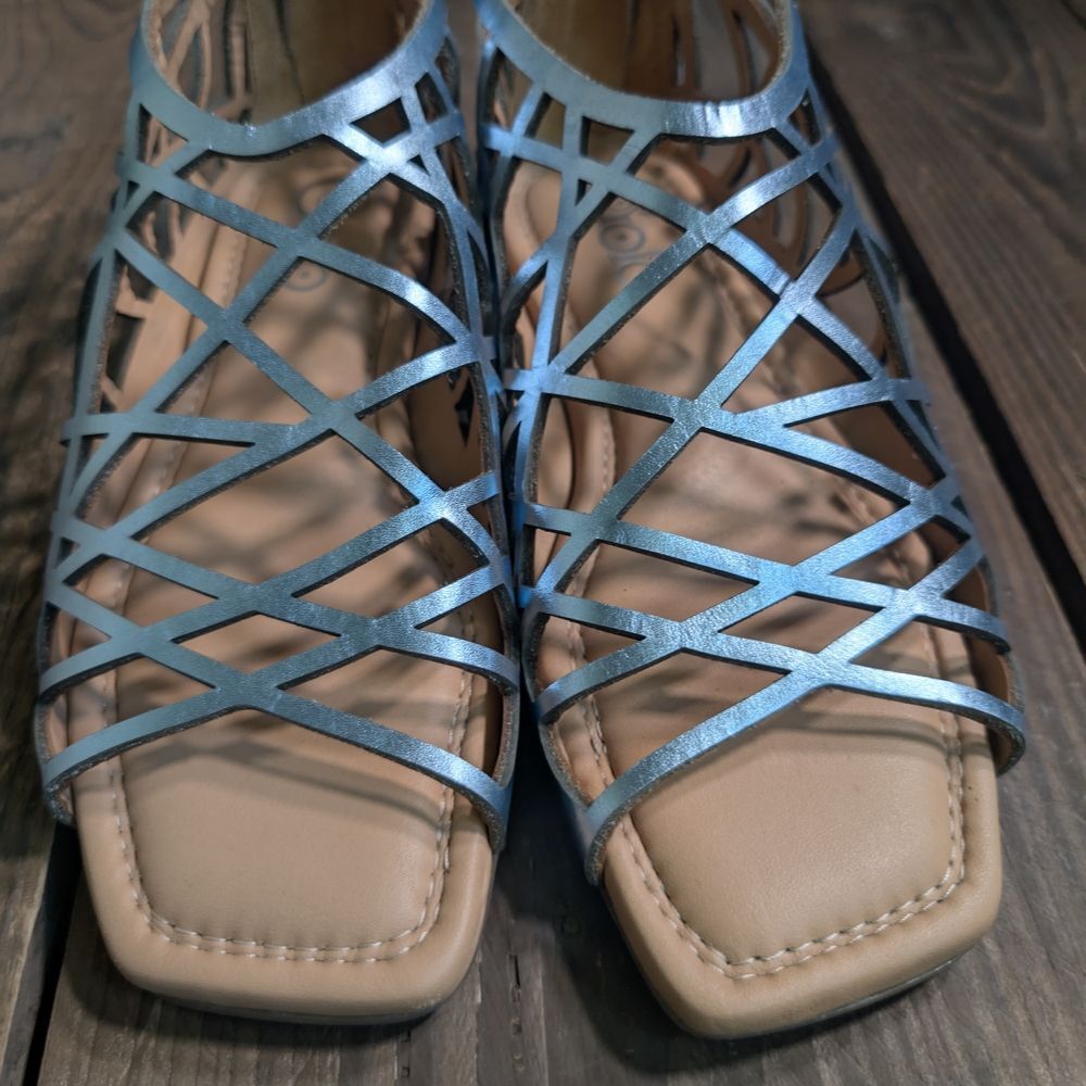 GOLO Silver Sandals 8 - Picture 3 of 9